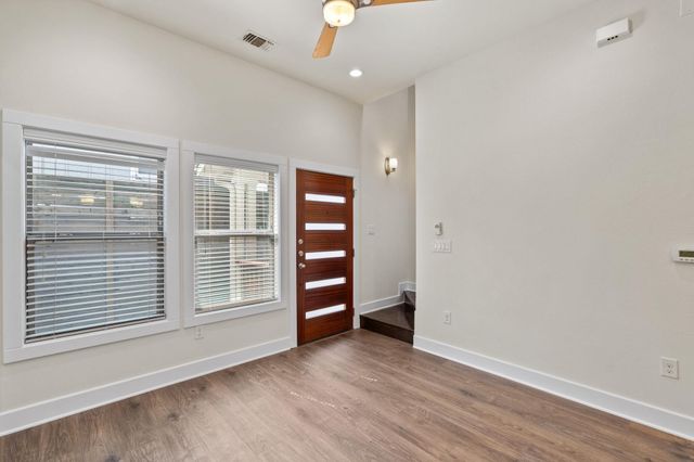 720 Pedernales ST B, Austin, TX 78702