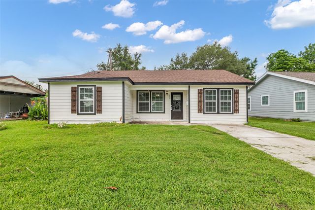 2032 Vince Street, Pasadena, TX 77502
