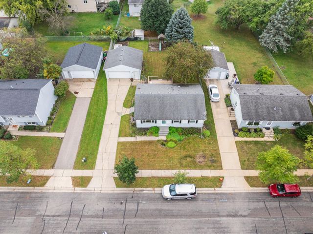 4369 Cimarron Court NW, Rochester, MN 55901