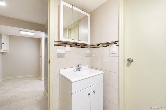 756 E 223rd Street, Bronx, NY 10466
