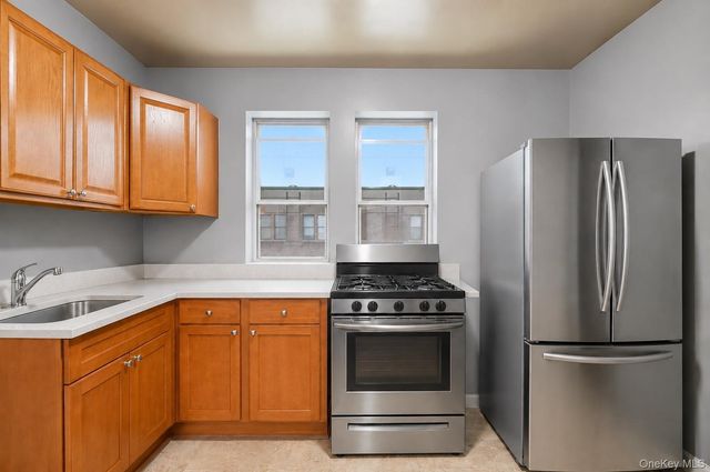 756 E 223rd Street, Bronx, NY 10466