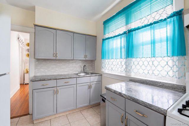 756 E 223rd Street, Bronx, NY 10466