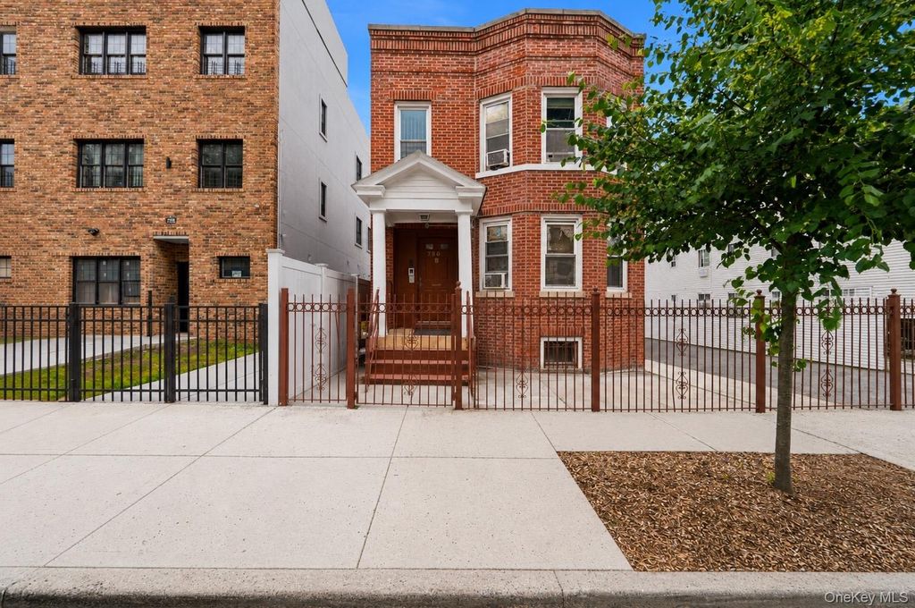 756 E 223rd Street, Bronx, NY 10466