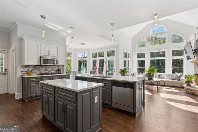 188 Covered Bridge Trail SW, Smyrna, GA 30082