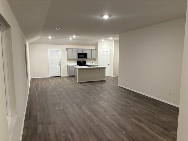 801 S Katlyn Drive, Siloam Springs, AR 72761