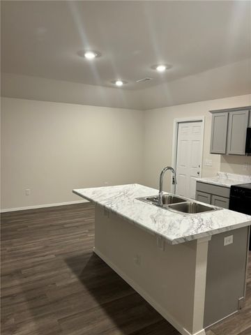 801 S Katlyn Drive, Siloam Springs, AR 72761