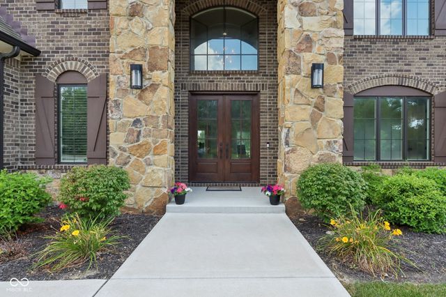 2701 Oak Way Trace, Westfield, IN 46074