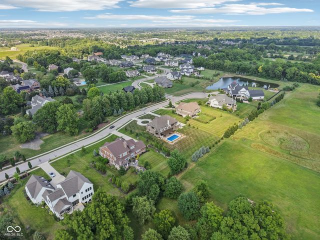 2701 Oak Way Trace, Westfield, IN 46074