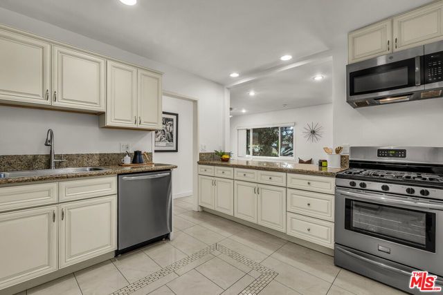 1127 15th Street A, Santa Monica, CA 90403