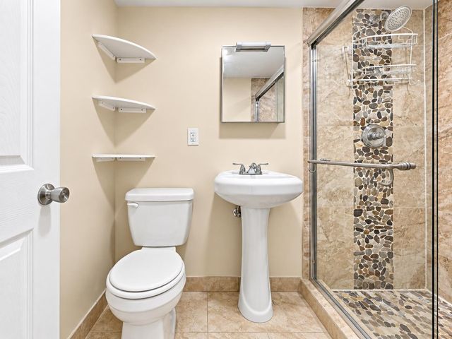 10 WEST 36TH ST, Bayonne, NJ 07002