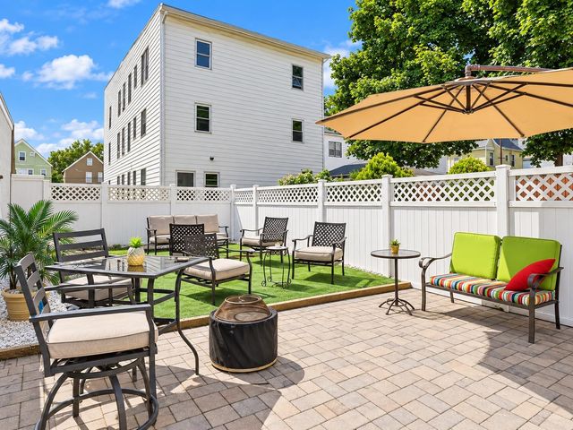 10 WEST 36TH ST, Bayonne, NJ 07002