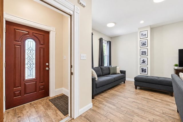 10 WEST 36TH ST, Bayonne, NJ 07002