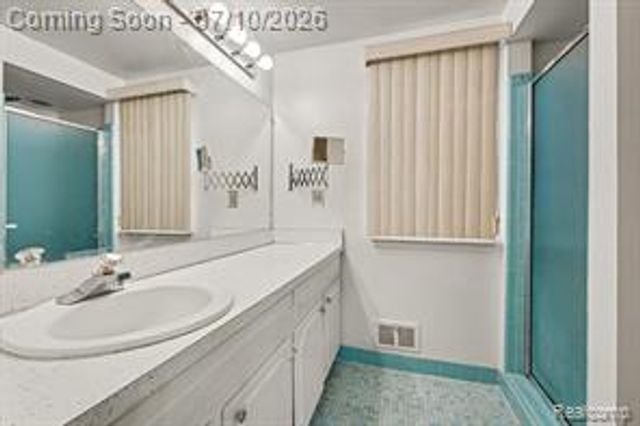 17321 Madison Street, Southfield, MI 48076