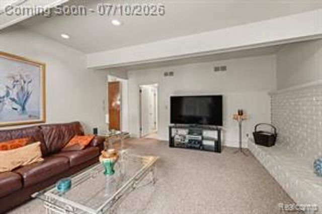 17321 Madison Street, Southfield, MI 48076