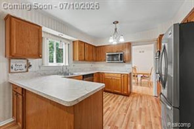 17321 Madison Street, Southfield, MI 48076