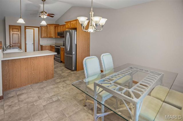 23 Klein Drive, Bethalto, IL 62010