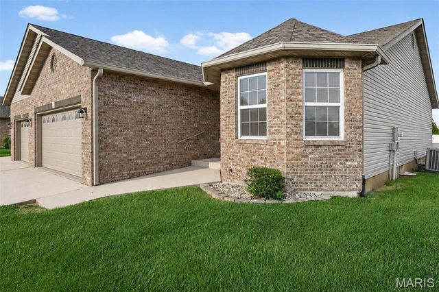 23 Klein Drive, Bethalto, IL 62010