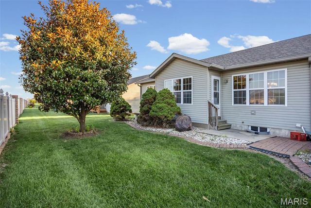 23 Klein Drive, Bethalto, IL 62010