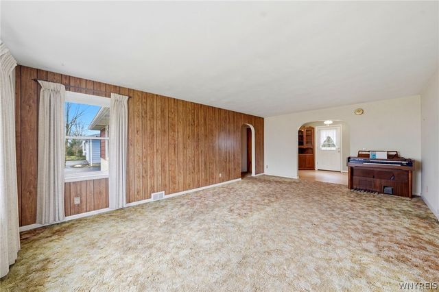 11168 Main, Clarence, NY 14031