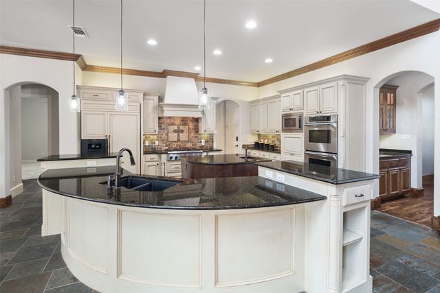 1109 Wickford Court, Keller, TX 76248