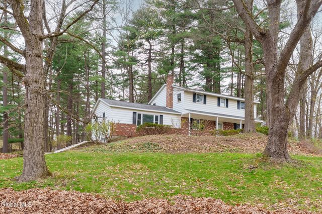 24 Longview Drive, Clifton Park, NY 12065