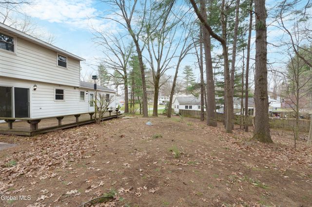 24 Longview Drive, Clifton Park, NY 12065