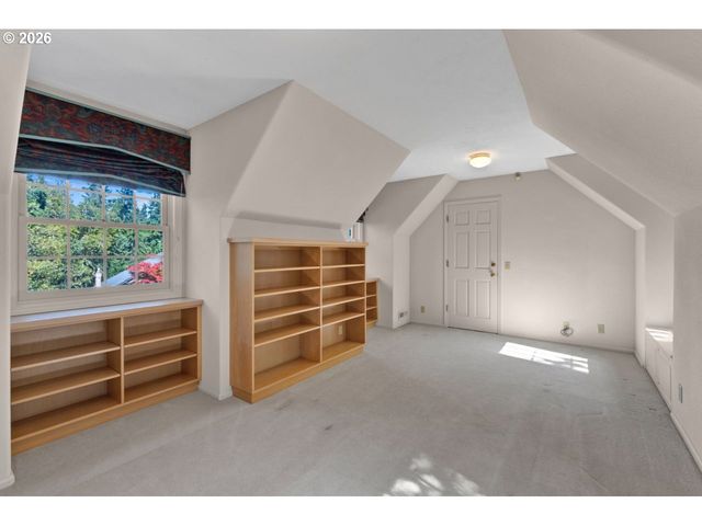 2574 W 28TH Ave, Eugene, OR 97405