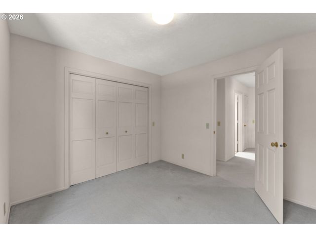 2574 W 28TH Ave, Eugene, OR 97405