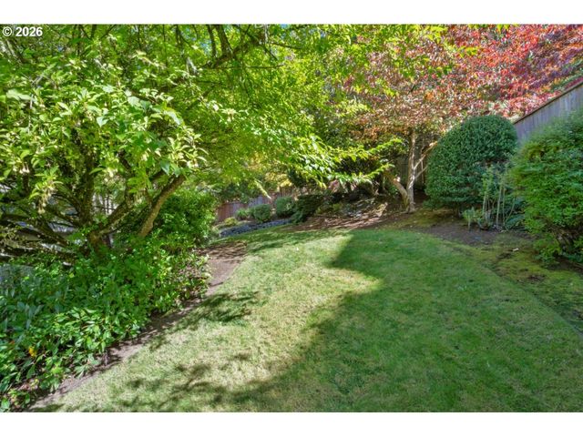 2574 W 28TH Ave, Eugene, OR 97405
