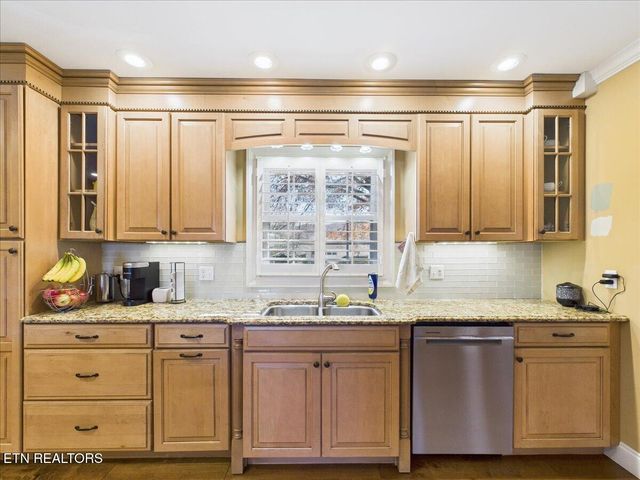 1308 Gloucester Ave, Middlesboro, KY 40965