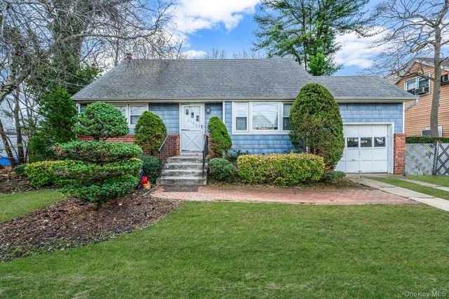 2492 6th Avenue, East Meadow, NY 11554