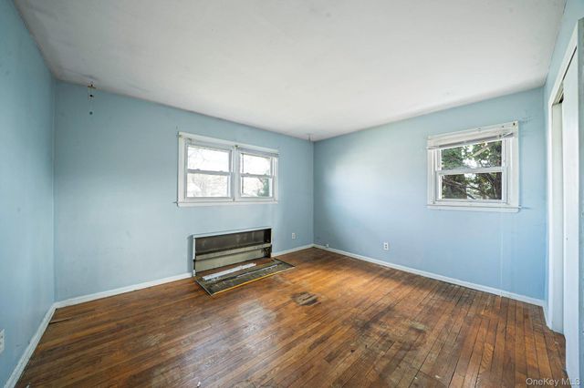 2492 6th Avenue, East Meadow, NY 11554