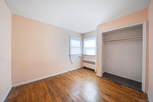 2492 6th Avenue, East Meadow, NY 11554