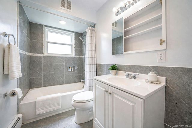 2492 6th Avenue, East Meadow, NY 11554