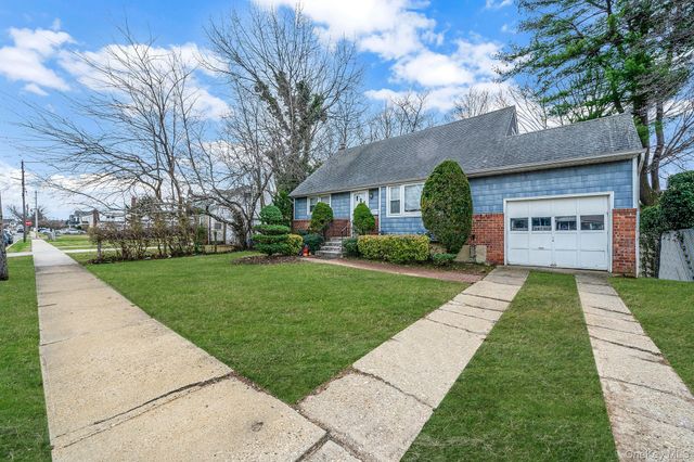 2492 6th Avenue, East Meadow, NY 11554