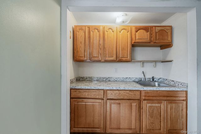 2492 6th Avenue, East Meadow, NY 11554