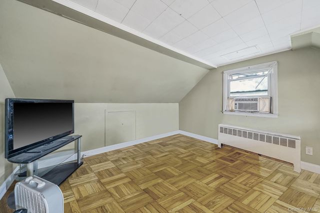 2492 6th Avenue, East Meadow, NY 11554