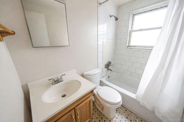 2492 6th Avenue, East Meadow, NY 11554