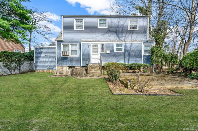 2492 6th Avenue, East Meadow, NY 11554