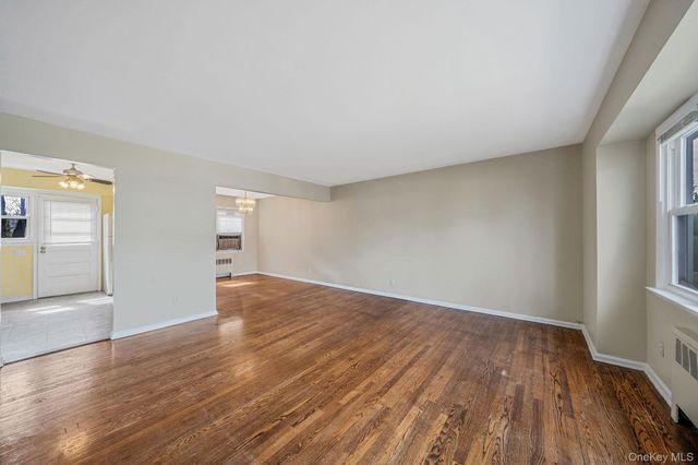 2492 6th Avenue, East Meadow, NY 11554