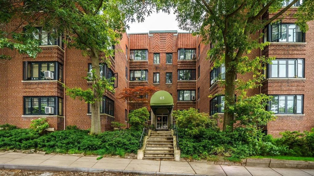 65 Strathmore Rd 42, Boston, MA 02135