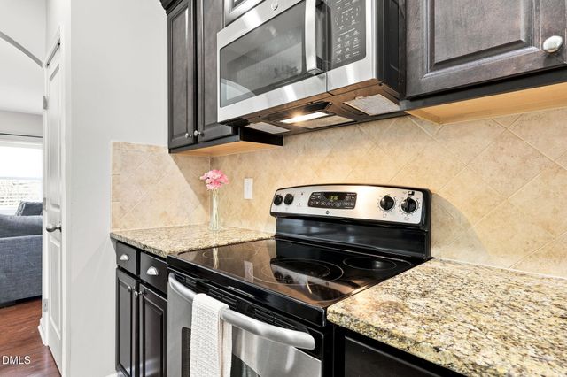 1922 Hinswood Circle, Fuquay Varina, NC 27526
