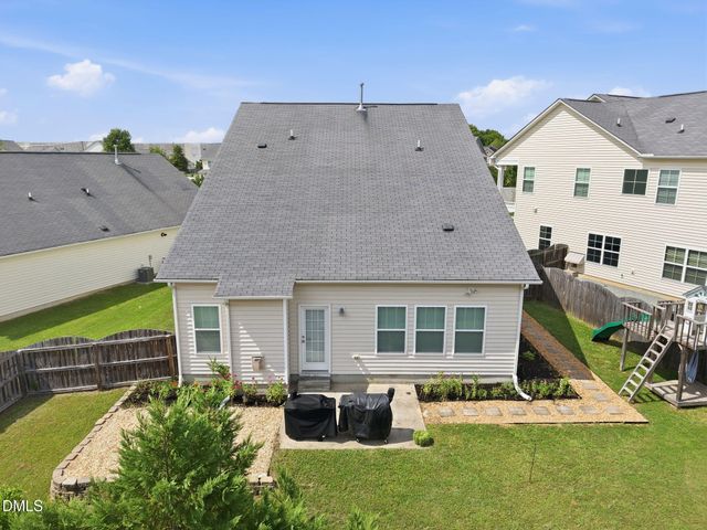 1922 Hinswood Circle, Fuquay Varina, NC 27526