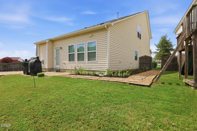 1922 Hinswood Circle, Fuquay Varina, NC 27526