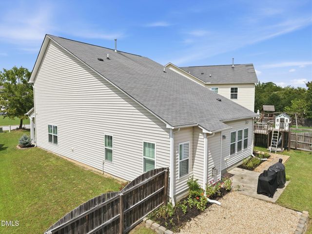 1922 Hinswood Circle, Fuquay Varina, NC 27526