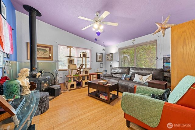 818 Berne Lane SE, Olympia, WA 98513