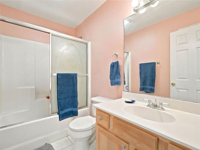 128 Brookstone Drive SW, Calhoun, GA 30701