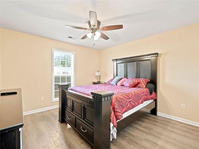 128 Brookstone Drive SW, Calhoun, GA 30701