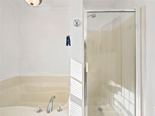 128 Brookstone Drive SW, Calhoun, GA 30701
