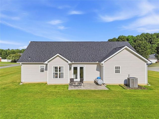 128 Brookstone Drive SW, Calhoun, GA 30701